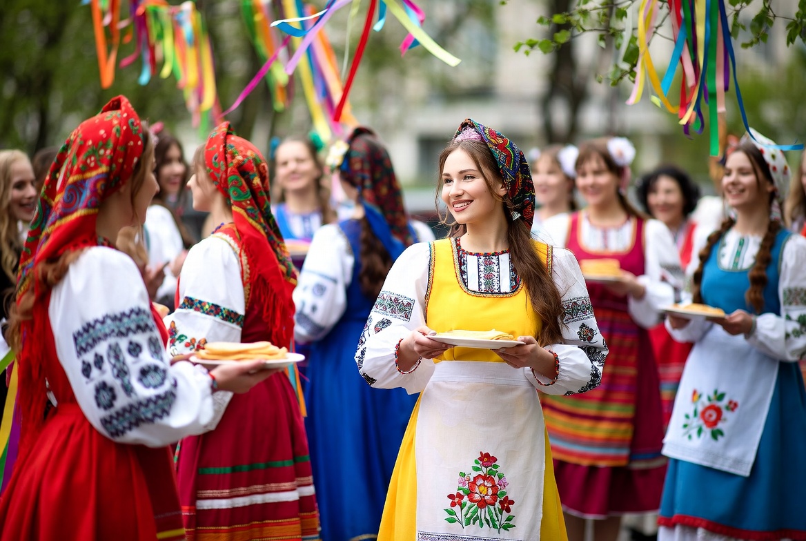 Masleniza-Traditionen und -Bräuche in der Ukraine