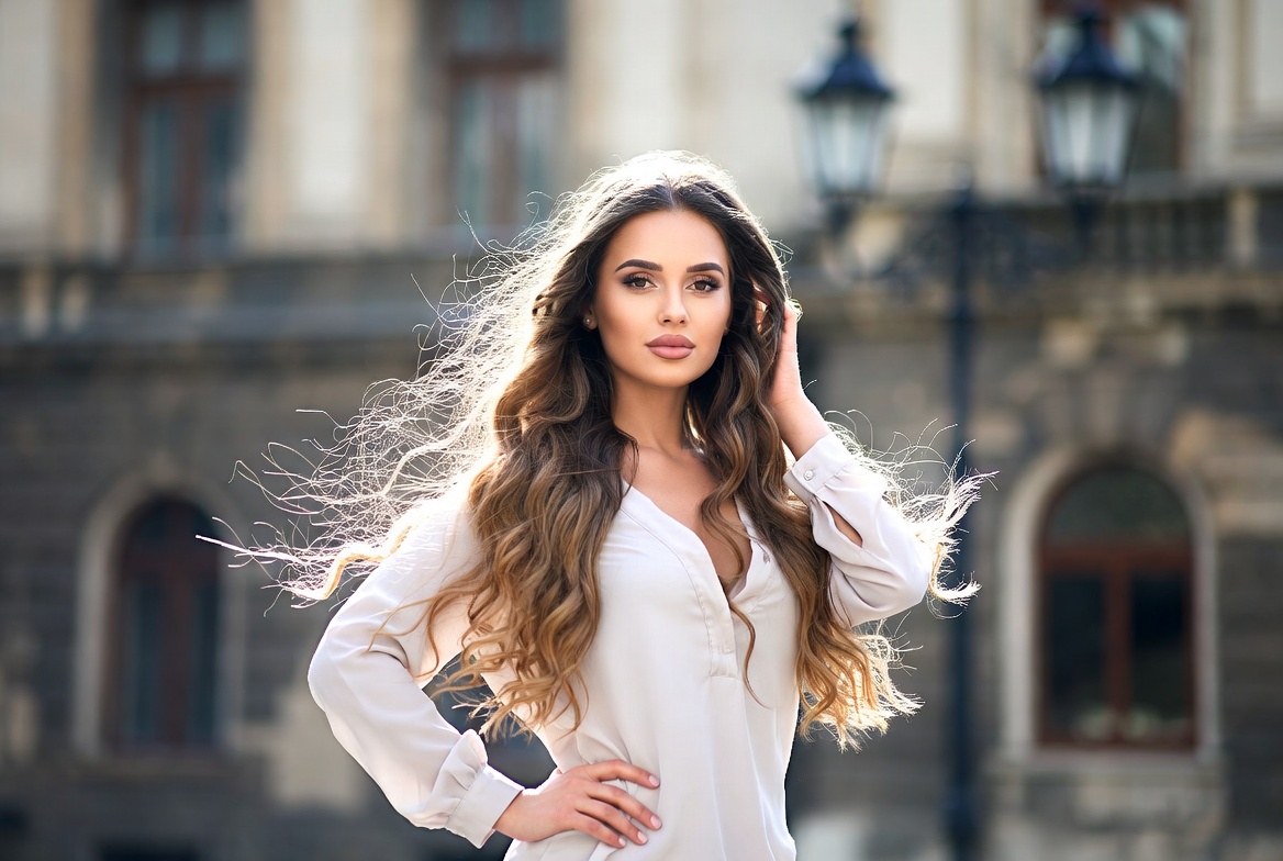Filles Lviv. https://slavic-girl.com/files/Image/pages/ukrainian-dating/chat-with-lviv-woman.jpeg