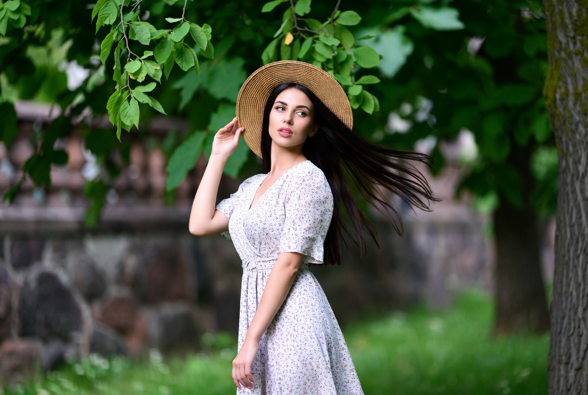 Poltawaer Frauen & Mädchen.