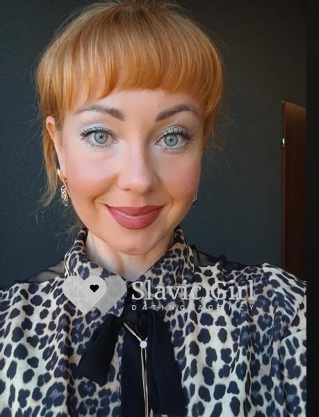 fille au cheveux roux